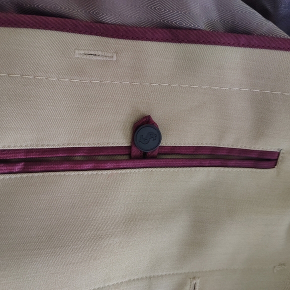 Sanyo New York Trench Coat - Picture 5 of 9